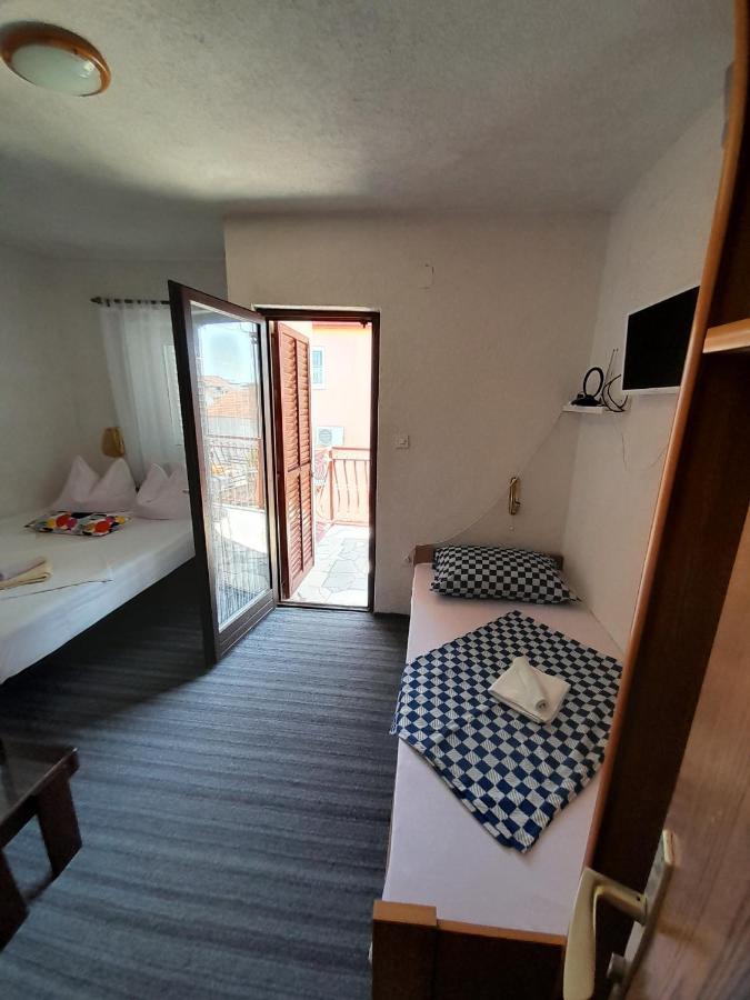 Comfort Apartments Trogir Buitenkant foto